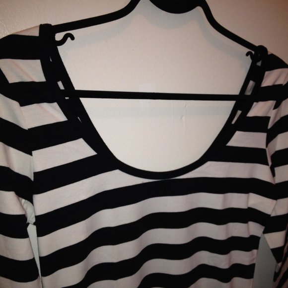 *Clearance* NWOT ASOS Petite 3/4 Sleeve B&W Stripe Dress Size UK 12 - Picture 4 of 4